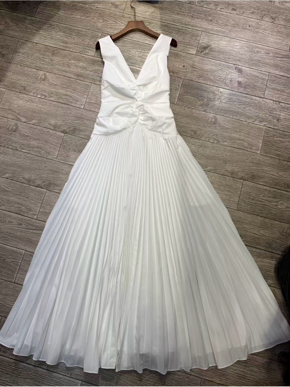 NWOT Simkhai V-Neck Detailed Cotton Midi Dress in White, Size US 6